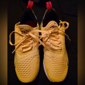 Nike yellow 270s